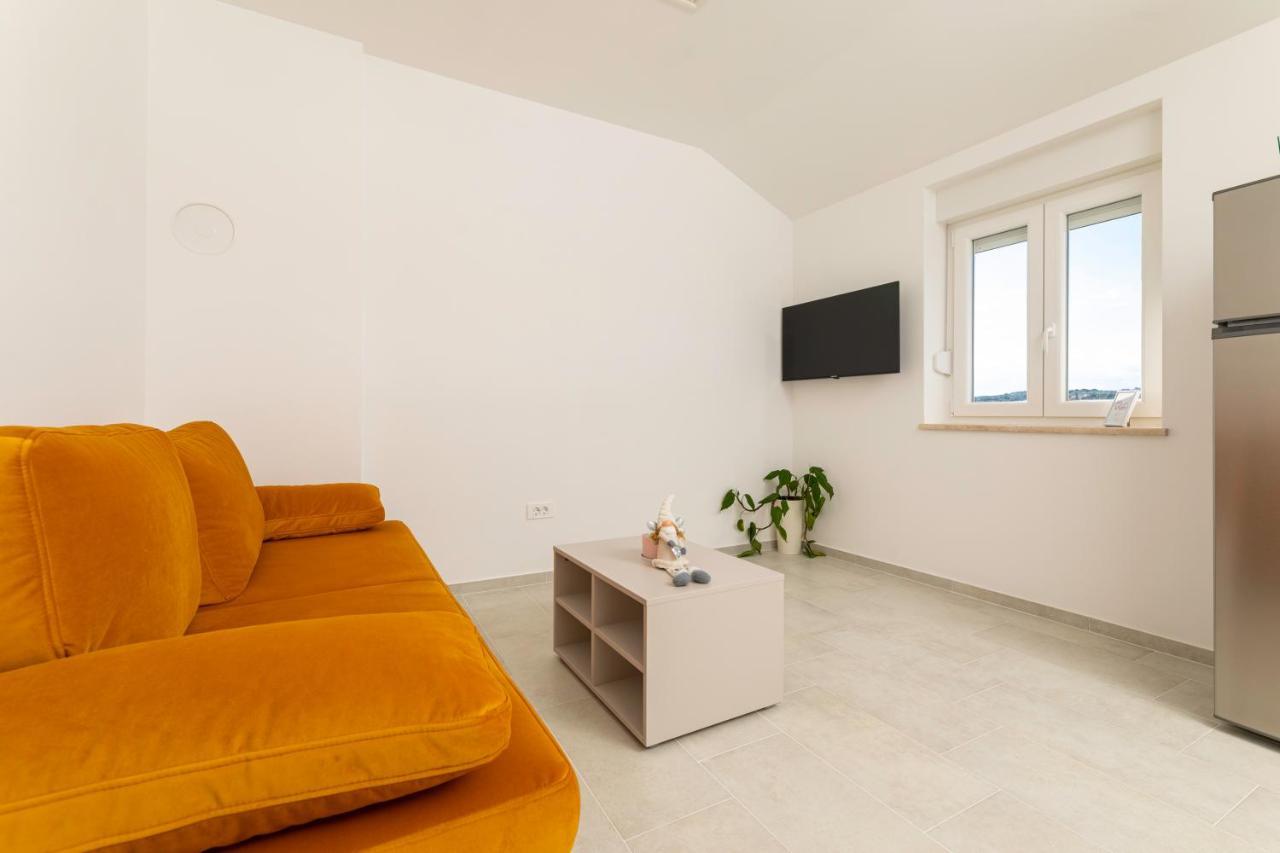 Apartments Sucic 2 Soline  Exterior photo